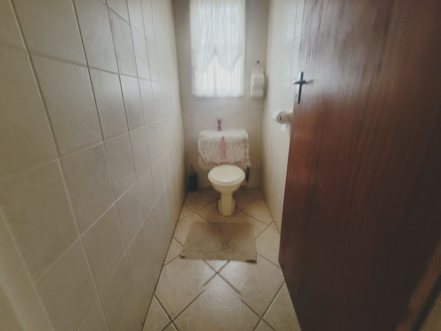 4 Bedroom Property for Sale in Morewag Free State